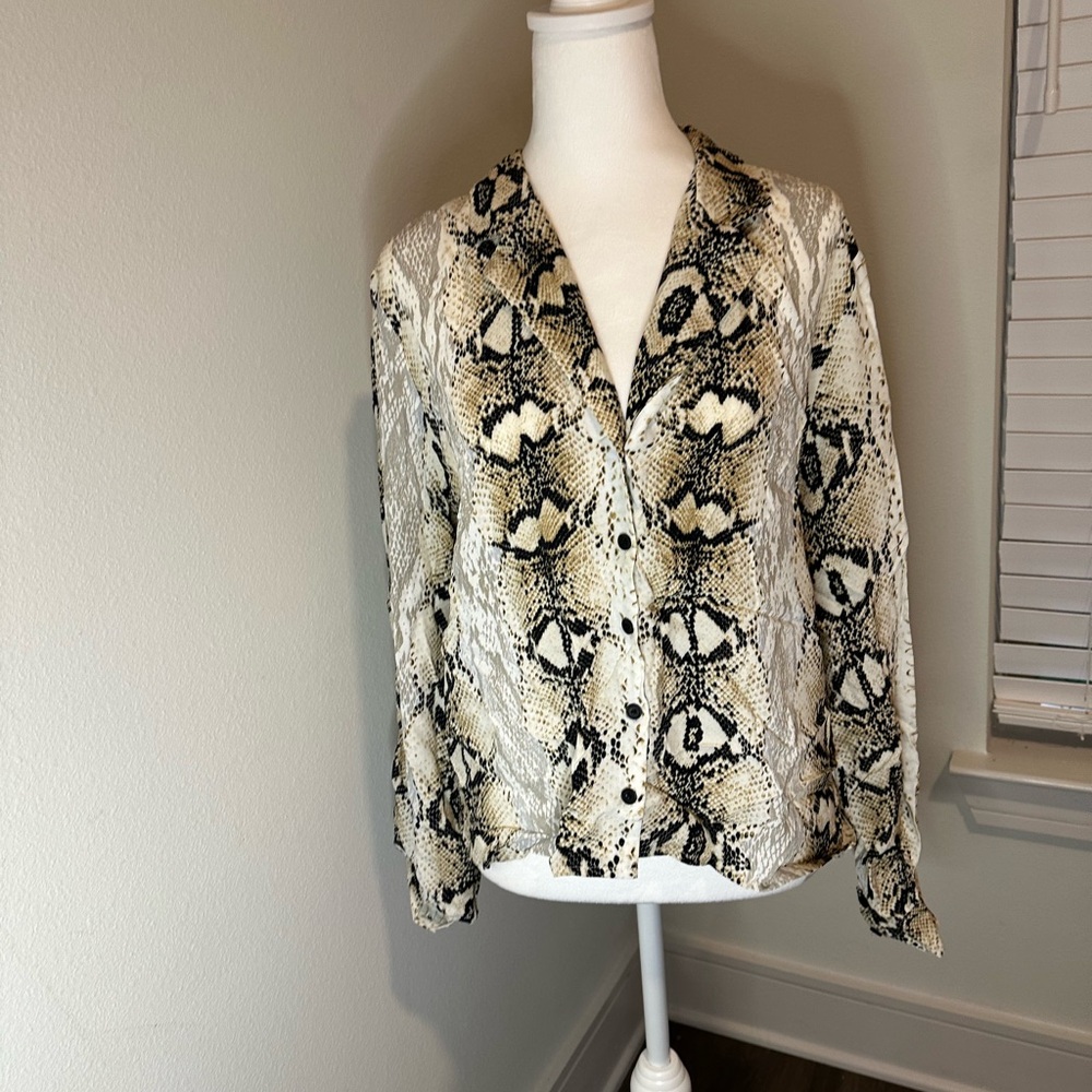 Long sleeve snakeskin print top